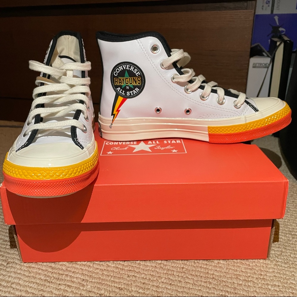 Roswell Rayguns Chuck 70
